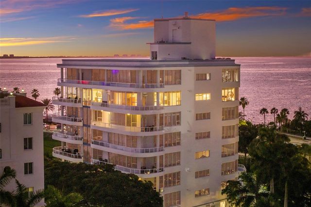 136 GOLDEN GATE POINT 602, Sarasota, FL 34236