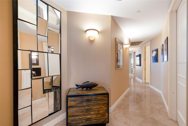 136 GOLDEN GATE POINT 602, Sarasota, FL 34236