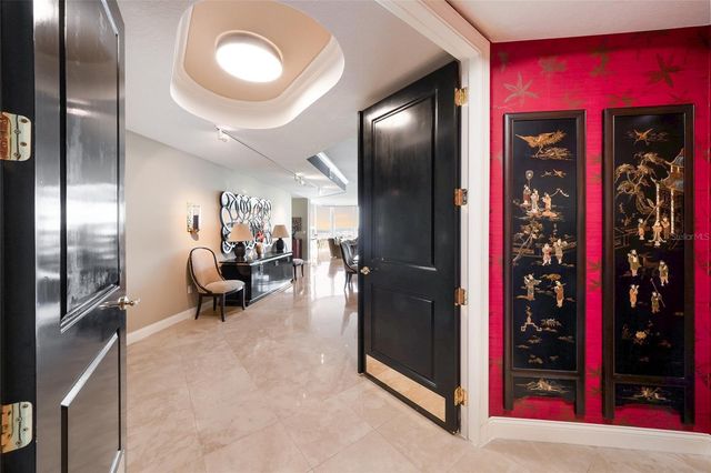 136 GOLDEN GATE POINT 602, Sarasota, FL 34236