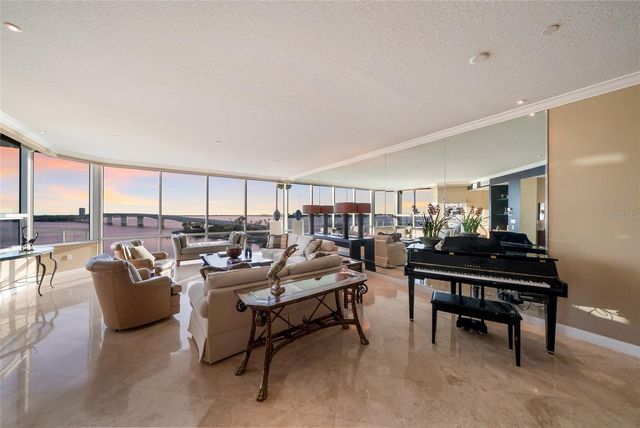 136 GOLDEN GATE POINT 602, Sarasota, FL 34236