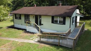 233 S Benedict Ave, Oak Ridge, TN 37830