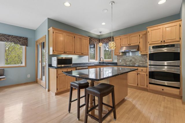 8126 Pristine Pine Trail, Eden Prairie, MN 55347