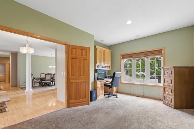 8126 Pristine Pine Trail, Eden Prairie, MN 55347