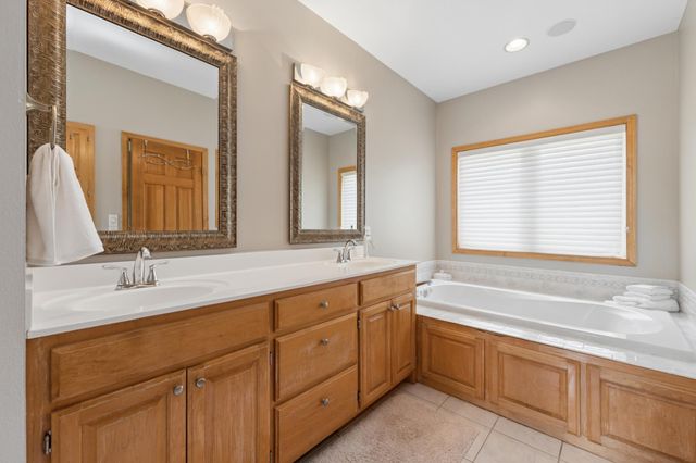 8126 Pristine Pine Trail, Eden Prairie, MN 55347