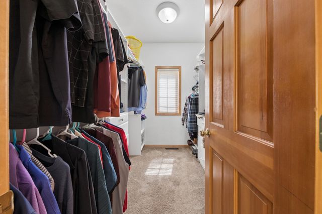 8126 Pristine Pine Trail, Eden Prairie, MN 55347