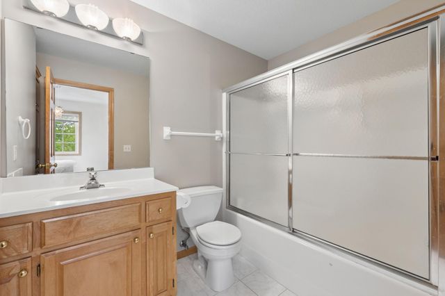 8126 Pristine Pine Trail, Eden Prairie, MN 55347