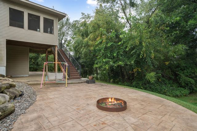 8126 Pristine Pine Trail, Eden Prairie, MN 55347