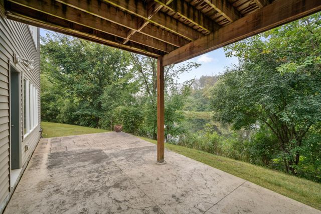 8126 Pristine Pine Trail, Eden Prairie, MN 55347