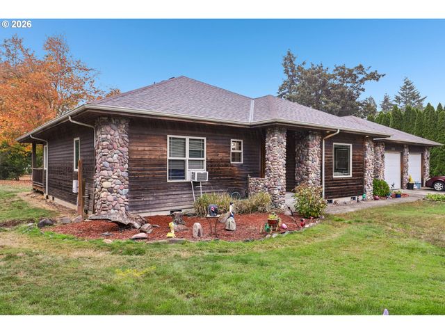 19301 SUNNYRIDGE Ct, Oregon City, OR 97045