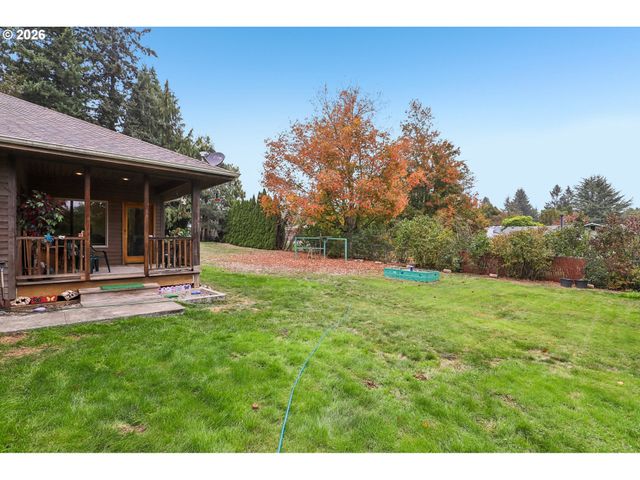 19301 SUNNYRIDGE Ct, Oregon City, OR 97045