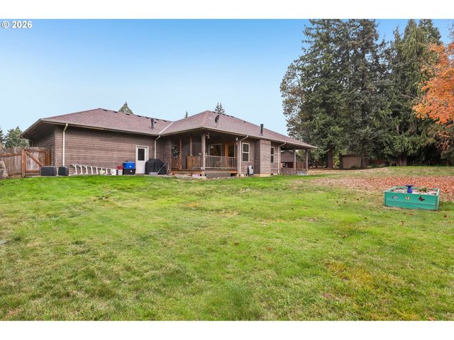 19301 SUNNYRIDGE Ct, Oregon City, OR 97045