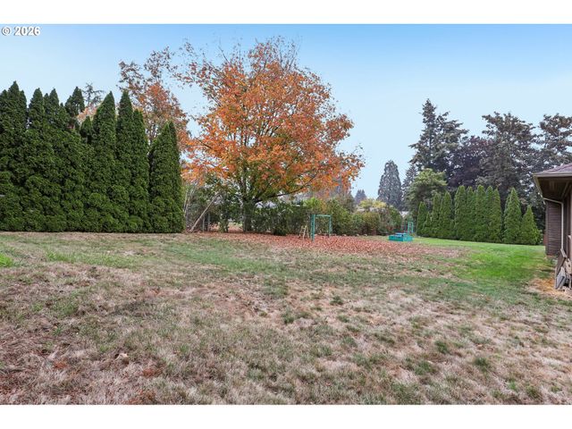 19301 SUNNYRIDGE Ct, Oregon City, OR 97045