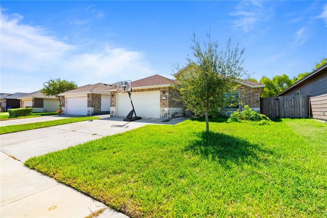 7329 Clapton Dr, Corpus Christi, TX 78414