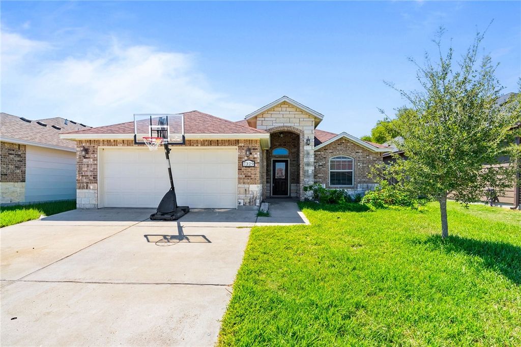 7329 Clapton Dr, Corpus Christi, TX 78414