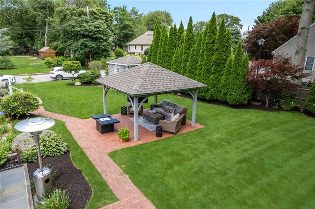 210 Wildflower Drive, Cranston, RI 02921