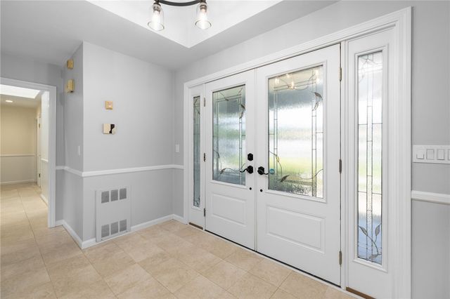 210 Wildflower Drive, Cranston, RI 02921