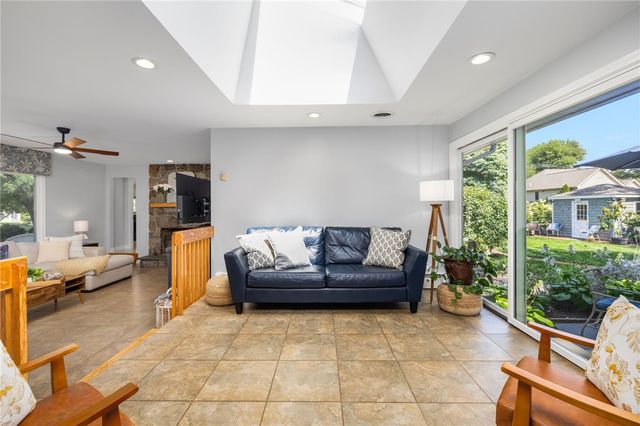 210 Wildflower Drive, Cranston, RI 02921