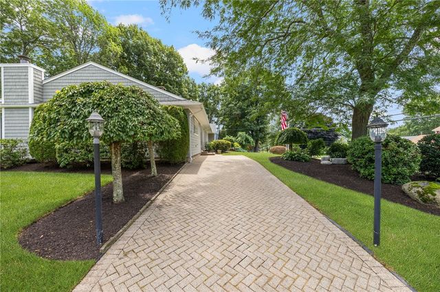 210 Wildflower Drive, Cranston, RI 02921