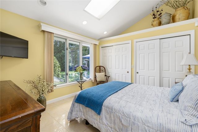 210 Wildflower Drive, Cranston, RI 02921