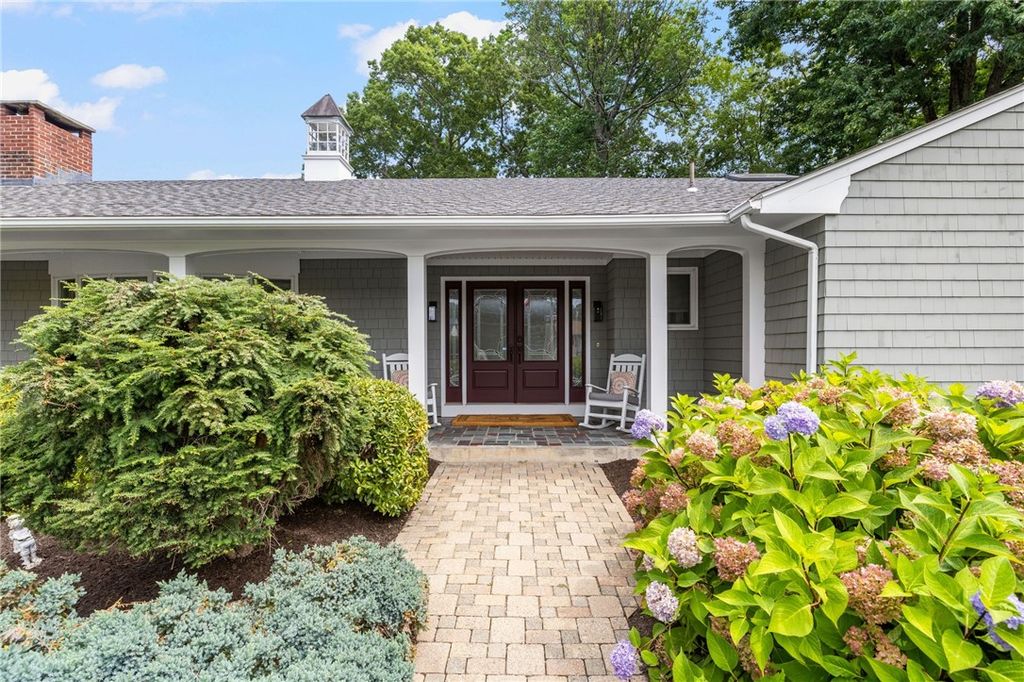 210 Wildflower Drive, Cranston, RI 02921