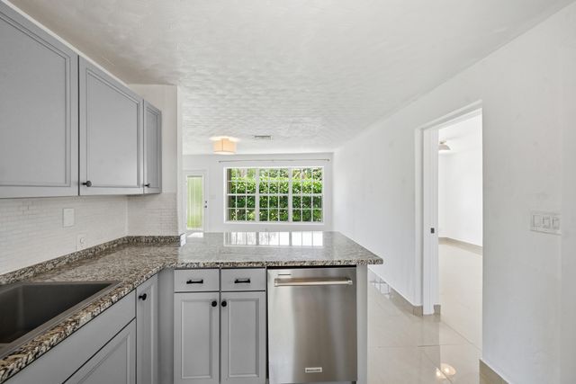 941 NE 23rd Court, Pompano Beach, FL 33064