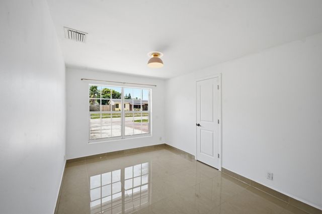 941 NE 23rd Court, Pompano Beach, FL 33064