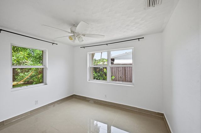 941 NE 23rd Court, Pompano Beach, FL 33064