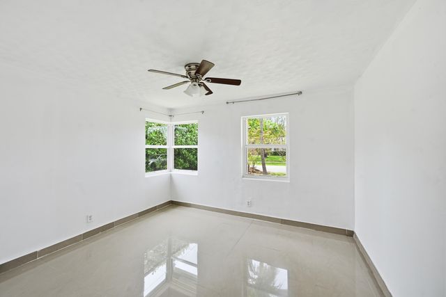 941 NE 23rd Court, Pompano Beach, FL 33064