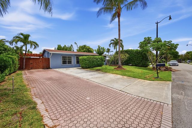 941 NE 23rd Court, Pompano Beach, FL 33064