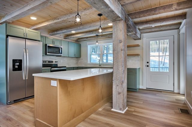 28 Cook Rd, Southampton, MA 01073