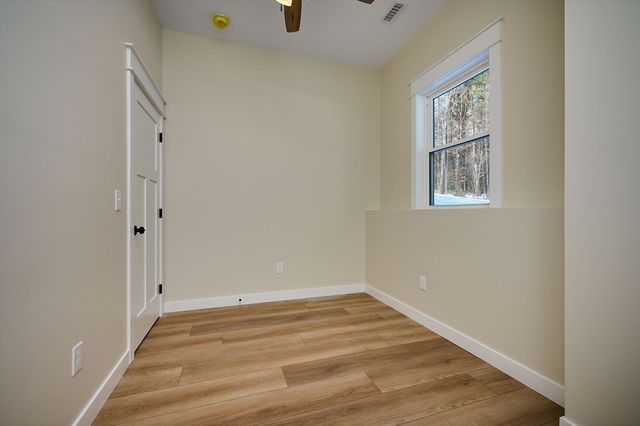 28 Cook Rd, Southampton, MA 01073