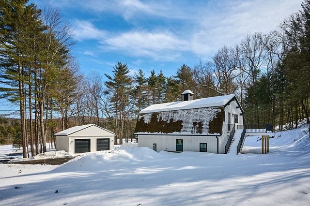 28 Cook Rd, Southampton, MA 01073