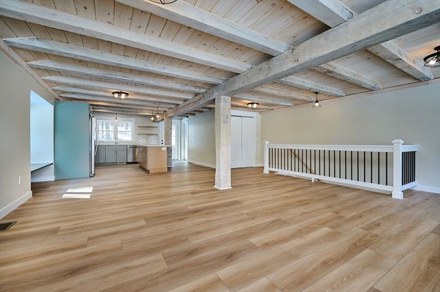 28 Cook Rd, Southampton, MA 01073