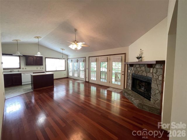 118 Whitewater Drive, Maggie Valley, NC 28751