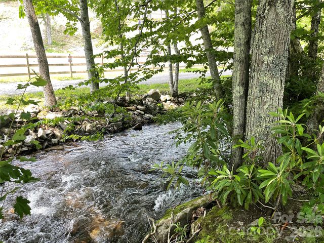 118 Whitewater Drive, Maggie Valley, NC 28751