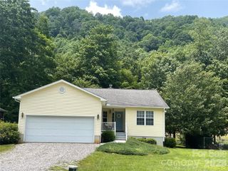 118 Whitewater Drive, Maggie Valley, NC 28751