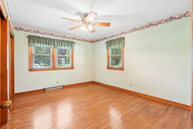 3236 Midway Drive, Waterloo, IA 50701
