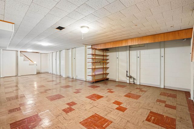 3236 Midway Drive, Waterloo, IA 50701