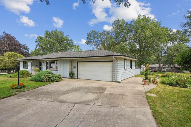 3236 Midway Drive, Waterloo, IA 50701