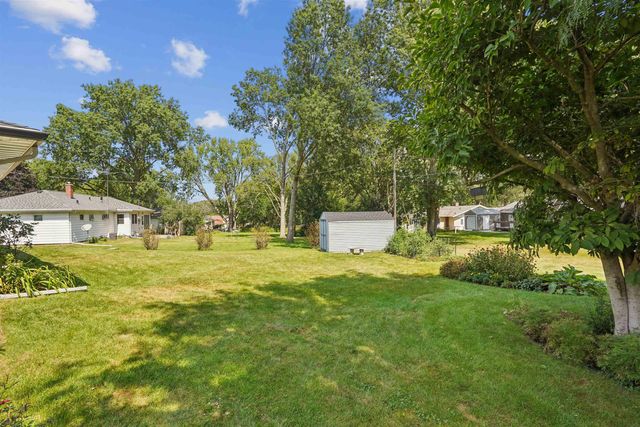 3236 Midway Drive, Waterloo, IA 50701