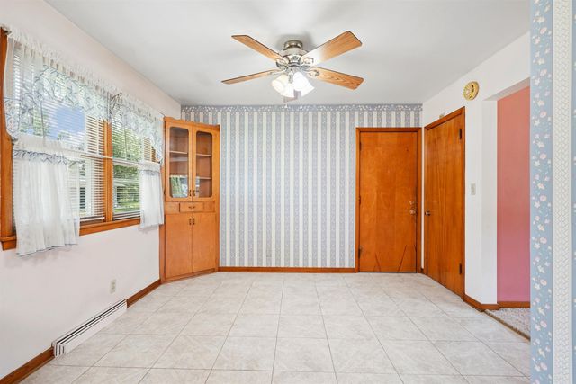 3236 Midway Drive, Waterloo, IA 50701