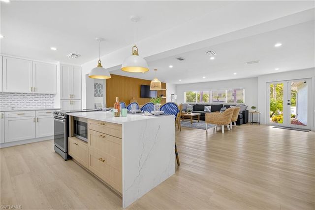 1377 Sand Castle RD, Sanibel, FL 33957