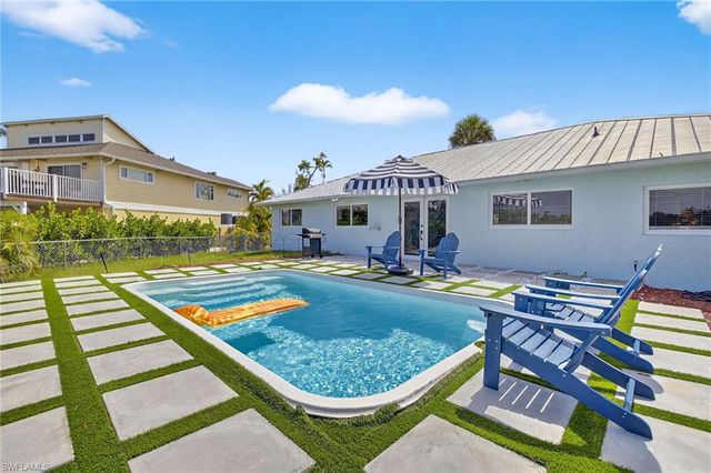 1377 Sand Castle RD, Sanibel, FL 33957