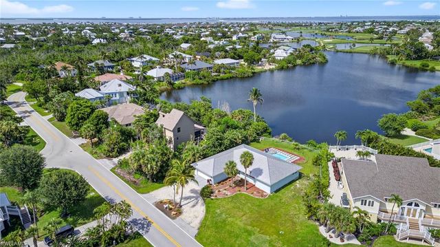 1377 Sand Castle RD, Sanibel, FL 33957