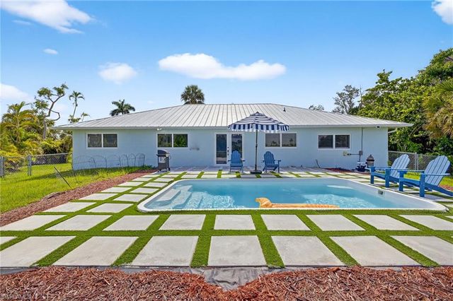 1377 Sand Castle RD, Sanibel, FL 33957