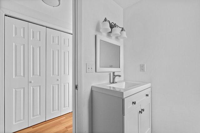 23 Harry Kemp Way APT A, Provincetown, MA 02657