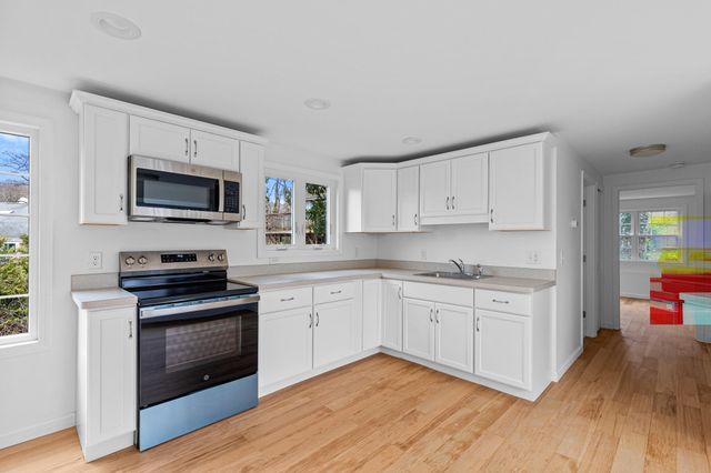 23 Harry Kemp Way APT A, Provincetown, MA 02657