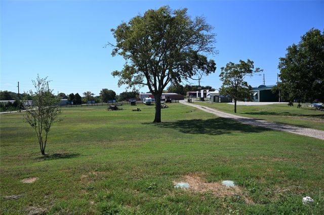 12528 Fm 830 Road 1, Willis, TX 77318