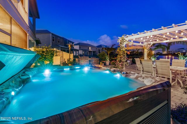 560 RUM RUNNER Way, St. Johns, FL 32259