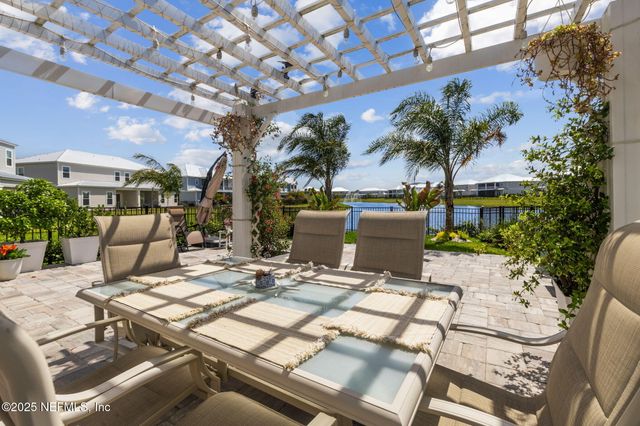 560 RUM RUNNER Way, St. Johns, FL 32259